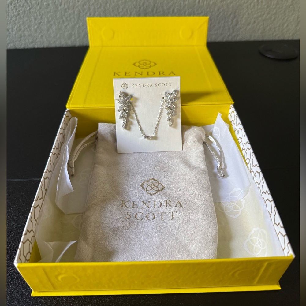 NWT Kendra Scott Silver Earrings and Necklace Set